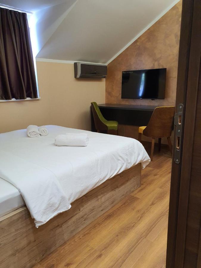 Apartmani Mali Vikend Belgrade Extérieur photo