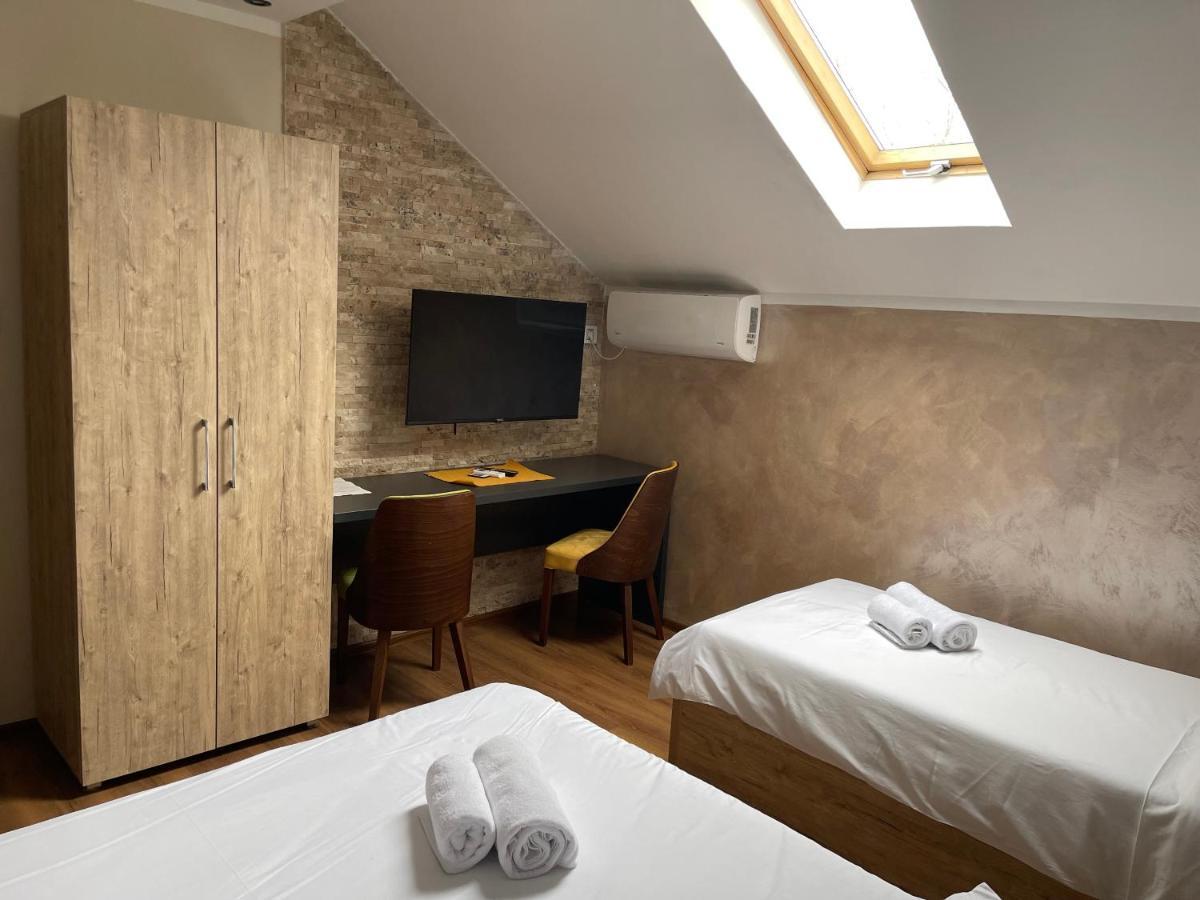Apartmani Mali Vikend Belgrade Extérieur photo